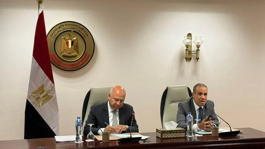 وزير الخارجية يبرز أهمية تعزيز الدبلوماسية الاقتصادية كأولوية رئيسية للوزارة
