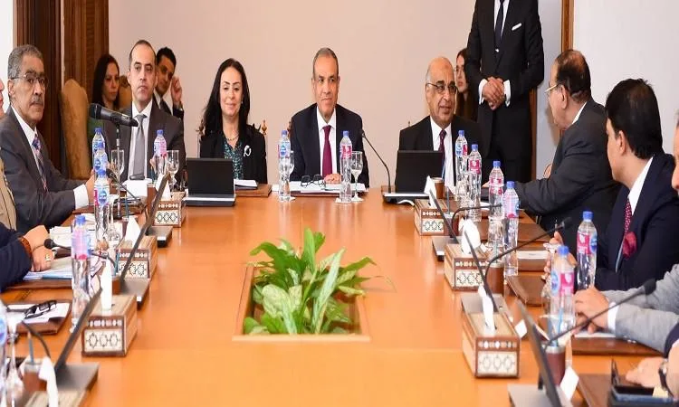وزير الخارجية يترأس اللجنة العليا لحقوق الإنسان مع منظمات المجتمع المدني