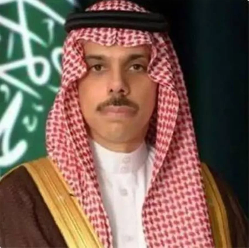 وزير الخارجية يتواجد في مدريد استعداداً للمؤتمر الدولي حول حل الدولتين وزير الخارجية يتواجد في مدريد استعداداً للمؤتمر الدولي حول حل الدولتين