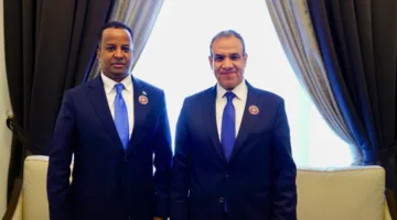 وزير الخارجية يجتمع بنظيره من الصومال