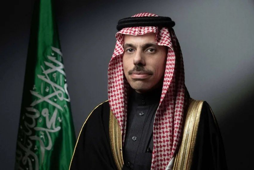 وزير الخارجية يحصل على اتصال هاتفي من نظيرته النمساوية. وزير الخارجية يحصل على اتصال هاتفي من نظيرته النمساوية.