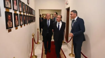وزير الخارجية يقوم بزيارة مقر السفارة المصرية في الرباط