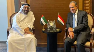 وزير الخارجية يناقش مع وزير الدولة الإماراتي العلاقات الثنائية وآخر التطورات في غزة واليمن وليبيا وسوريا