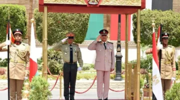 وزير الدفاع ونظيره من مدغشقر يستعرضان سبل التعاون العسكري بين البلدين