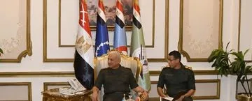 وزير الدفاع يلتقي عضواً في لجنة الخدمات المسلحة بالكونغرس الأمريكي