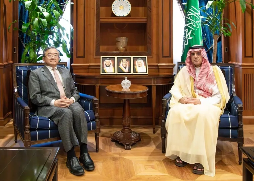 وزير الدولة للشؤون الخارجية يلتقي بالمبعوث الخاص للصين المعني بتغير المناخ وزير الدولة للشؤون الخارجية يلتقي بالمبعوث الخاص للصين المعني بتغير المناخ