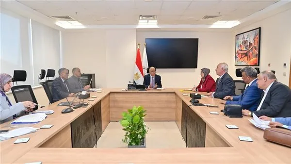 وزير الري: ضرورة إجراء دراسة شاملة قبل الموافقة على طلبات تغطية المسطحات المائية وزير الري: ضرورة إجراء دراسة شاملة قبل الموافقة على طلبات تغطية المسطحات المائية