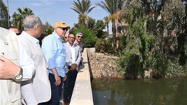 وزير الري يمهل العاملين 16 يومًا للانتهاء من أعمال تطهيرات المصارف الزراعية بالمنوفية