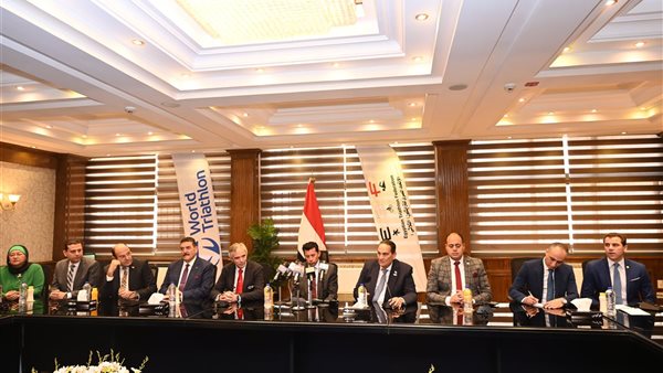 وزير الرياضة يشهد المؤتمر الصحفي للإعلان عن البطولات العربية والإفريقية للترايثلون بالجلالة