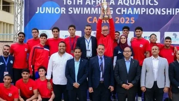 وزير الرياضة يهنئ اتحاد السباحة بعد التتويج بكأس بطولة أفريقيا للناشئين وتفوقهم على 32 دولة