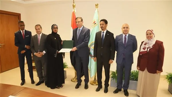 وزير الزراعة يشارك في حفل تخرج للمتدربين من الصومال وزير الزراعة يشارك في حفل تخرج للمتدربين من الصومال