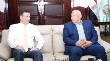 وزير الزراعة يناقش مع محافظ الوادي الجديد تعزيز المشاريع الإنتاجية