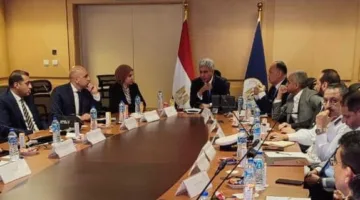 وزير السياحة: نظام التأشيرة الطارئة الجديد سيقلل من الازدحام والتكدس في المطارات