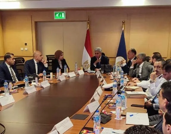 وزير السياحة: نظام التأشيرة الطارئة الجديد سيقلل من الازدحام والتكدس في المطارات وزير السياحة: نظام التأشيرة الطارئة الجديد سيقلل من الازدحام والتكدس في المطارات
