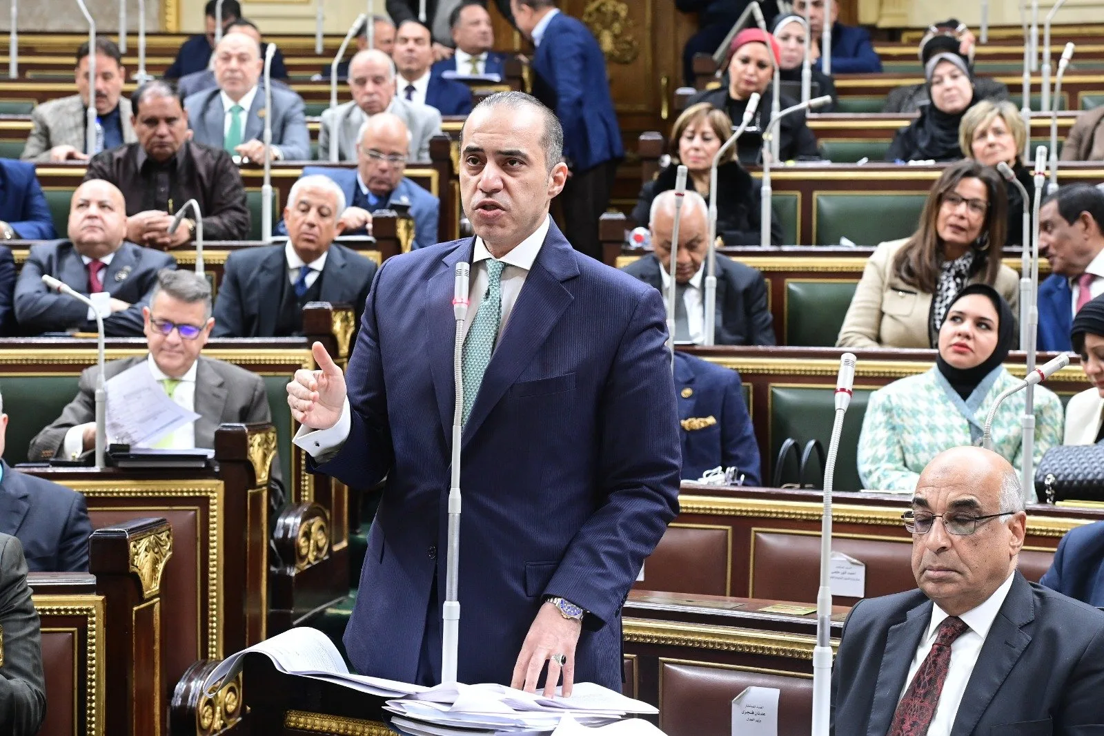 وزير الشؤون البرلمانية: لا يوجد نظام انتخابي مثالي أو مثالي. وزير الشؤون البرلمانية: لا يوجد نظام انتخابي مثالي أو مثالي.