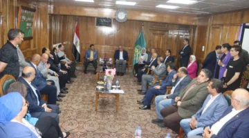 وزير الشباب والرياضة ومحافظ القليوبية يناقشان مع أعضاء البرلمان تحسين القطاع الرياضي