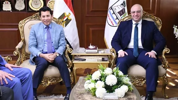 وزير الشباب والرياضة يصل محافظة بني سويف