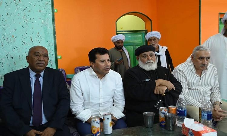 وزير الشباب والرياضة يوجه بتطوير مركز شباب بنبان بحري والرقبة بأسوان