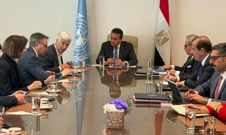 وزير الصحة يستعرض أحدث تطورات التعاون مع ممثلي البنك الدولي وزير الصحة يستعرض أحدث تطورات التعاون مع ممثلي البنك الدولي