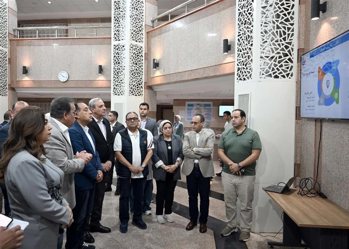 وزير الصحة يستعرض الخريطة الصحية خلال جولة بالغربية