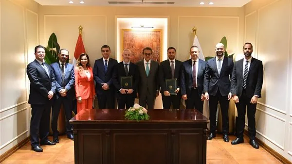وزير الصحة يشارك في توقيع اتفاقية تعاون بين شركة “Zimmer” و”AZM” وزير الصحة يشارك في توقيع اتفاقية تعاون بين شركة “Zimmer” و”AZM”