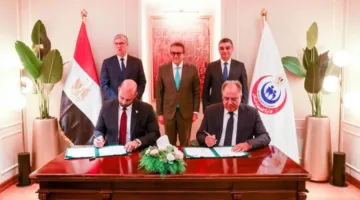 وزير الصحة يشارك في توقيع اتفاقية شراكة مع شركة دولية لتعزيز الصناعات المحلية