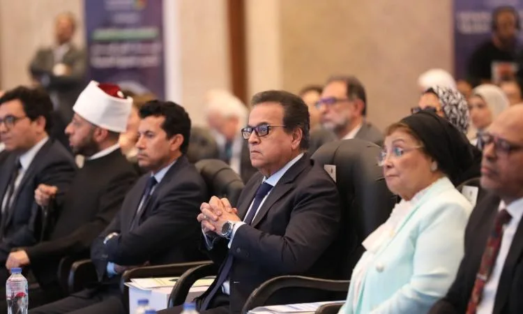 وزير الصحة يعلن عن الخطة الطارئة للسكان والتنمية وبرنامج مكافحة التقزم
