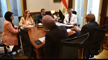 وزير الصحة يناقش سبل التعليم المتخصص والدراسات العليا للأطباء