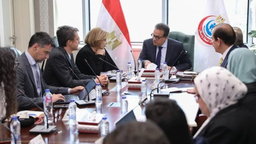 وزير الصحة يناقش مع وفد البنك الدولي سبل تعزيز التعاون في مجالات التنمية البشرية وزير الصحة يناقش مع وفد البنك الدولي سبل تعزيز التعاون في مجالات التنمية البشرية