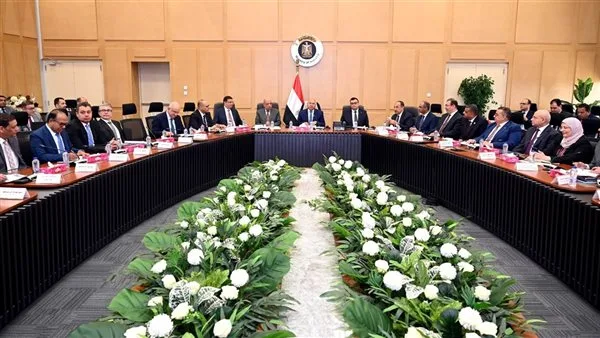 وزير الصناعة والنقل يترأس الاجتماع الثاني والعشرين للمجموعة الوزارية للتنمية الصناعية
