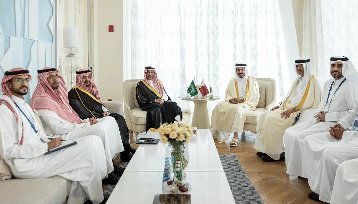 وزير الصناعة يبحث سبل تعزيز التعاون مع وزير الصناعة القطري وزير الصناعة يبحث سبل تعزيز التعاون مع وزير الصناعة القطري