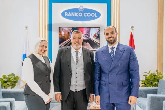 وزير الصناعة يتفقد جناح شركة رانكو كول في معرض التبريد والتكييف