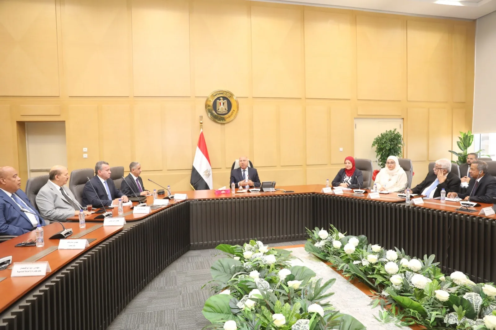 وزير الصناعة يعلن عن منح تراخيص جديدة لإنتاج البليت لتلبية متطلبات السوق المحلية وزير الصناعة يعلن عن منح تراخيص جديدة لإنتاج البليت لتلبية متطلبات السوق المحلية