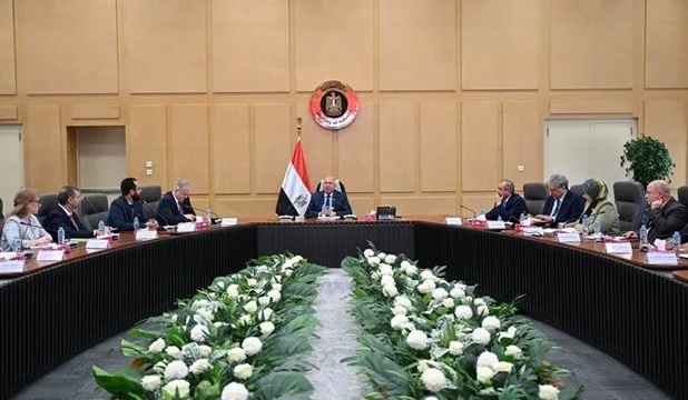 وزير الصناعة يناقش مع رئيس البرلمان في بيلاروس طرق تعزيز التعاون وزير الصناعة يناقش مع رئيس البرلمان في بيلاروس طرق تعزيز التعاون
