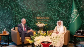 وزير الطاقة يناقش مع الرئيس المعين لمؤتمر الأطراف باتفاقية الأمم المتحدة للمناخ المبادرات والجهود التي تبذلها المملكة