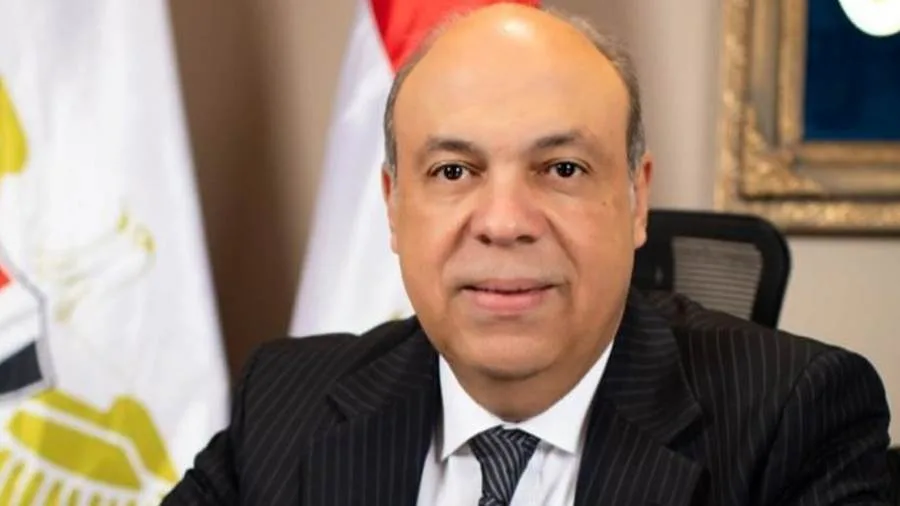 وزير الطيران المدني يتفقد المقر الرئيسي لشركة إيرباص في مدينة تولوز الفرنسية