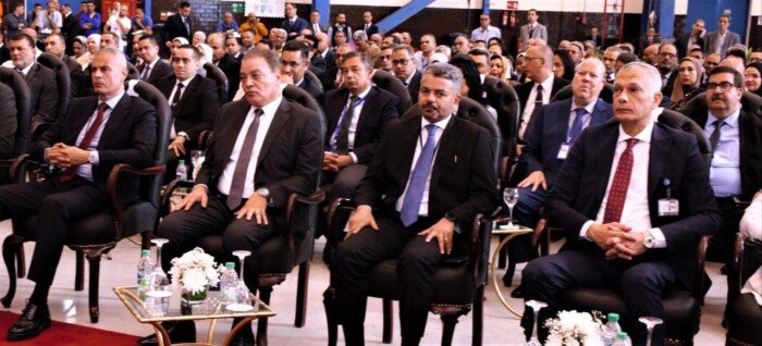 وزير الطيران المدني يكرم عدد من النماذج المتميزة بقطاع الطيران (صور)