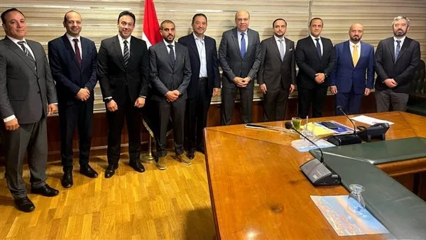 وزير الطيران يلتقي وفد شركة Space42 لبحث سُبل التعاون المشترك