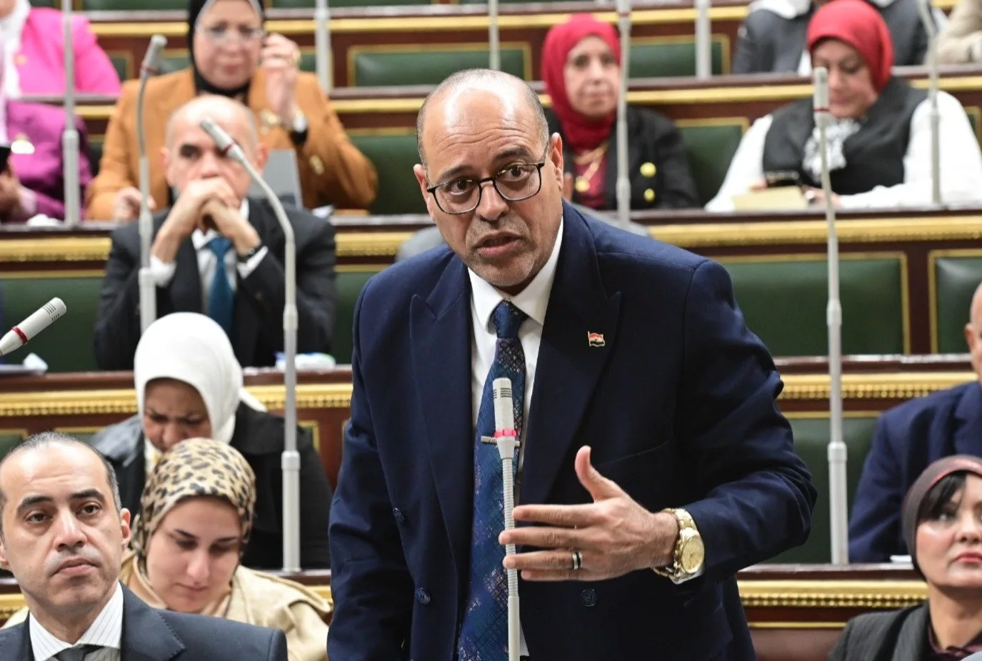 وزير العمل: الزام جميع المؤسسات والهيئات بتطبيق الحد الأدنى للأجور على جميع العاملين وزير العمل: الزام جميع المؤسسات والهيئات بتطبيق الحد الأدنى للأجور على جميع العاملين