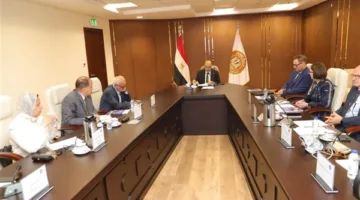 وزير العمل وممثلو القطاع الخاص يعلنون عن تدشين منصة معلومات سوق العمل التنسيقية