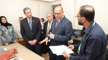 وزير العمل يزور مديرية العمل ويشجع الموظفين على بذل المزيد من الجهود لخدمة المواطنين