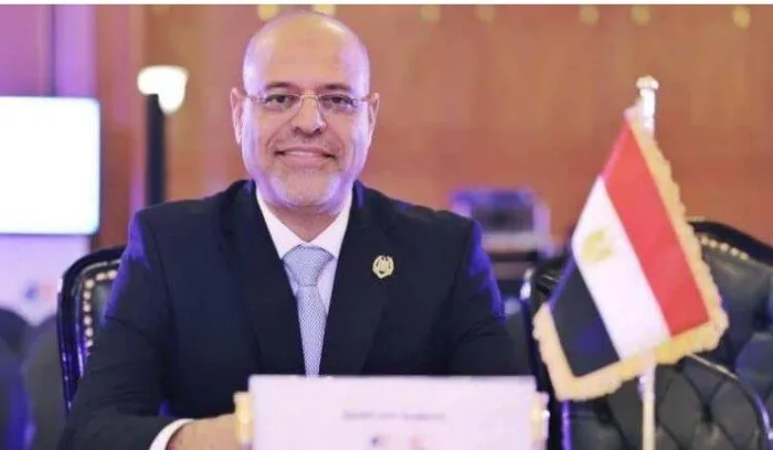 وزير العمل يسافر إلى صربيا لفتح فرص عمل جديدة للكوادر المصرية المؤهلة. وزير العمل يسافر إلى صربيا لفتح فرص عمل جديدة للكوادر المصرية المؤهلة.