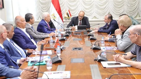 وزير العمل يستقبل وفدًا من الجمعية المصرية لمالكي المدارس الخاصة لمناقشة أوضاع الموظفين وسبل تحسينها