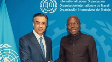وزير العمل يلتقي بالمدير التنفيذي لمنظمة العمل الدولية