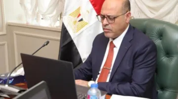 وزير العمل يوضح ملامح حل أزمة العمال المصريين في السعودية