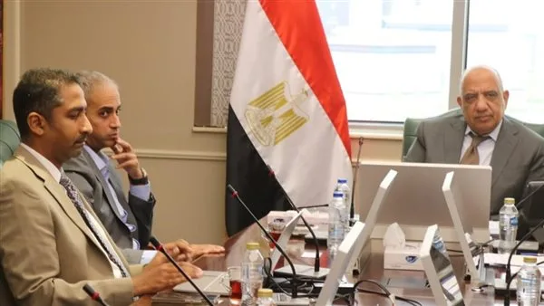 وزير الكهرباء يؤكد خطة تركيب العدادات داخل الأكشاك وغرف التوزيع للحد من الفقد