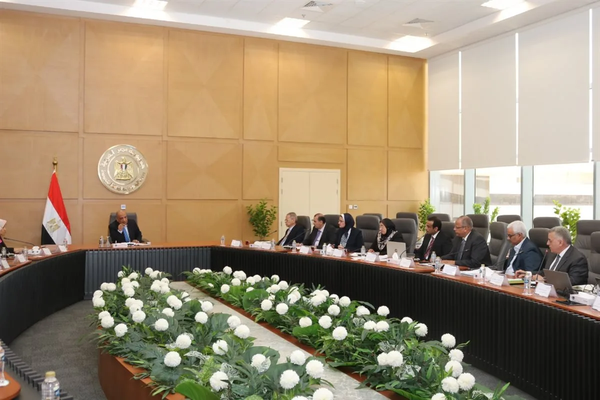 وزير الكهرباء يراقب استراتيجيات تعزيز الشبكة وتوسيع استخدام الطاقة المتجددة تحضيرًا لصيف 2025