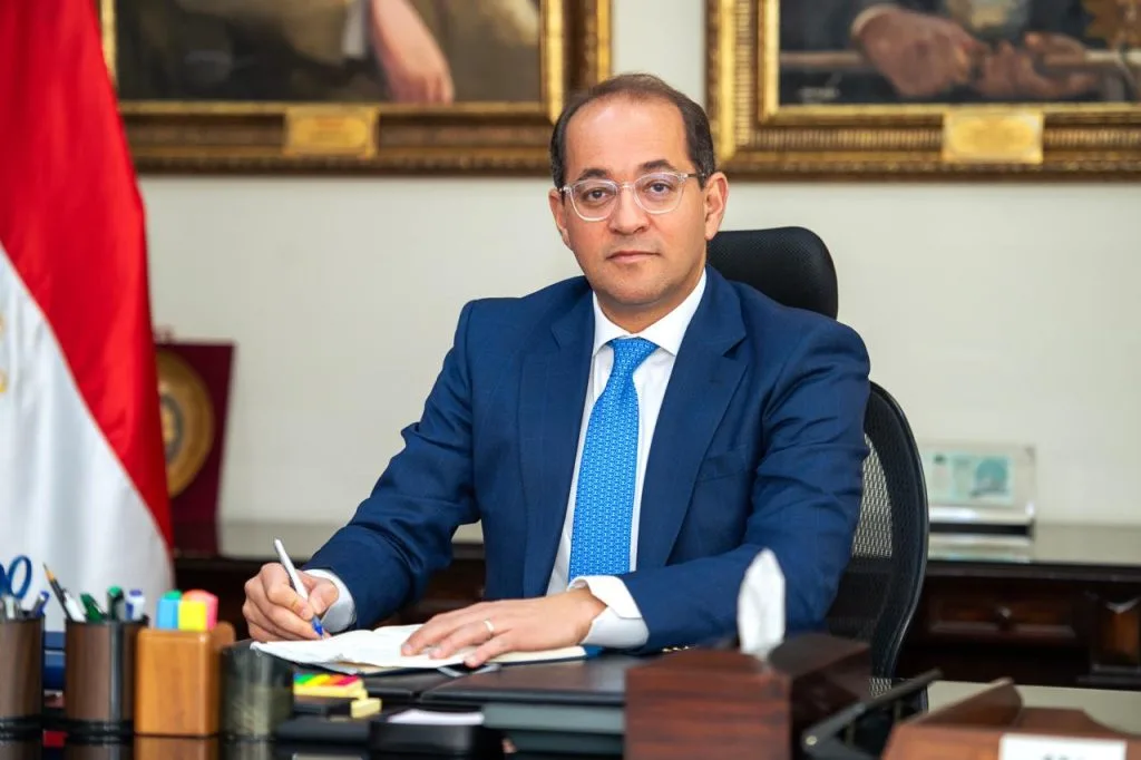 وزير المالية: ارتفاع بنسبة 18% في مخصصات الرواتب في الميزانية الجديدة وزير المالية: ارتفاع بنسبة 18% في مخصصات الرواتب في الميزانية الجديدة
