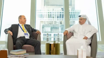 وزير المالية يلتقي برئيس مجلس إدارة شركة MSCI ومؤسس مجموعة بلومبيرغ الإعلامية