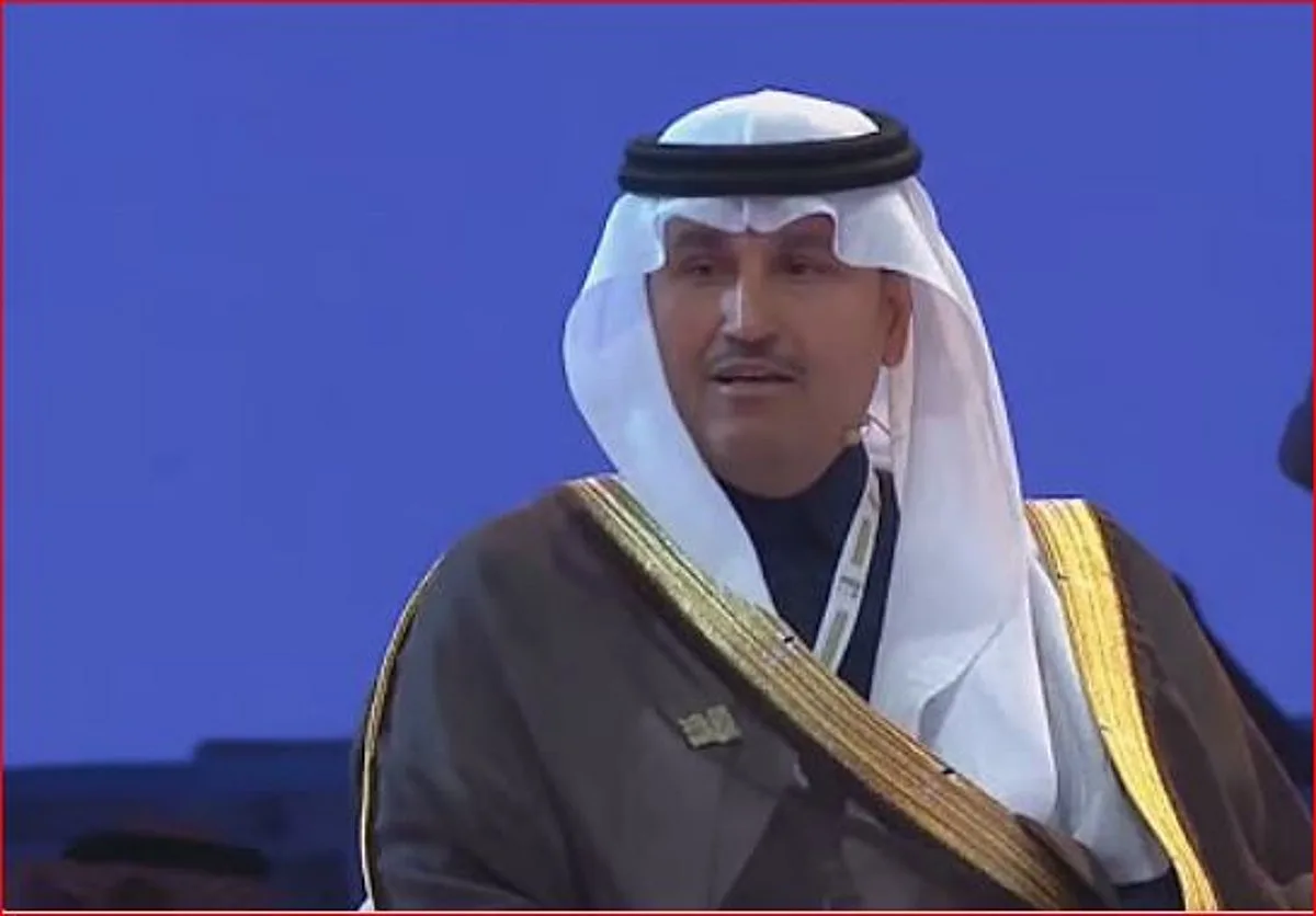 وزير النقل: تطوير وصيانة أكثر من 7 كيلومترات من الطرق تحضيرًا لموسم الحج وزير النقل: تطوير وصيانة أكثر من 7 كيلومترات من الطرق تحضيرًا لموسم الحج